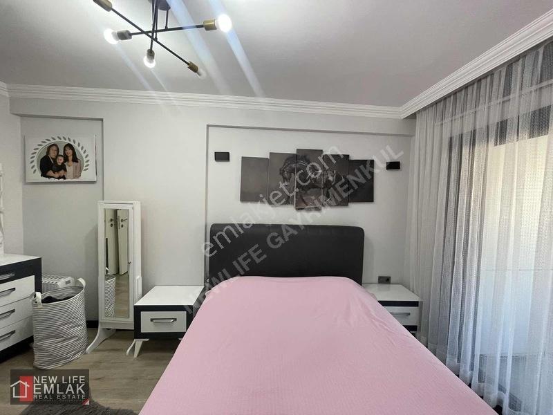 Kuşadasında Havuzlu Sitede Eşyalı Satılık Daire Acil — fotoğraf 8