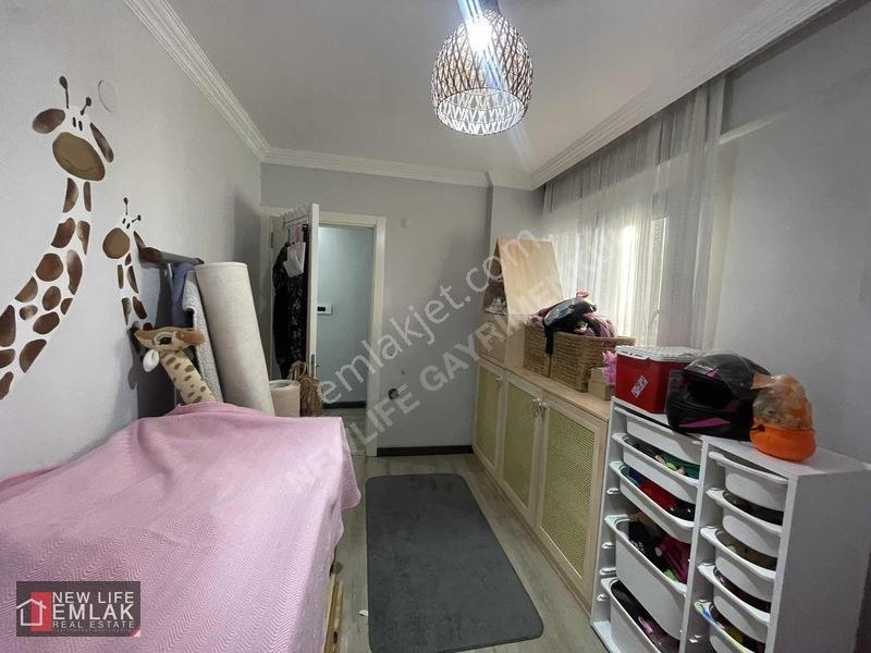 Kuşadasında Havuzlu Sitede Eşyalı Satılık Daire Acil — fotoğraf 11