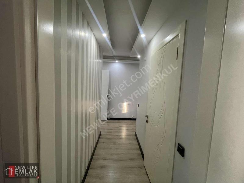 Kuşadasında Havuzlu Sitede Eşyalı Satılık Daire Acil — fotoğraf 14