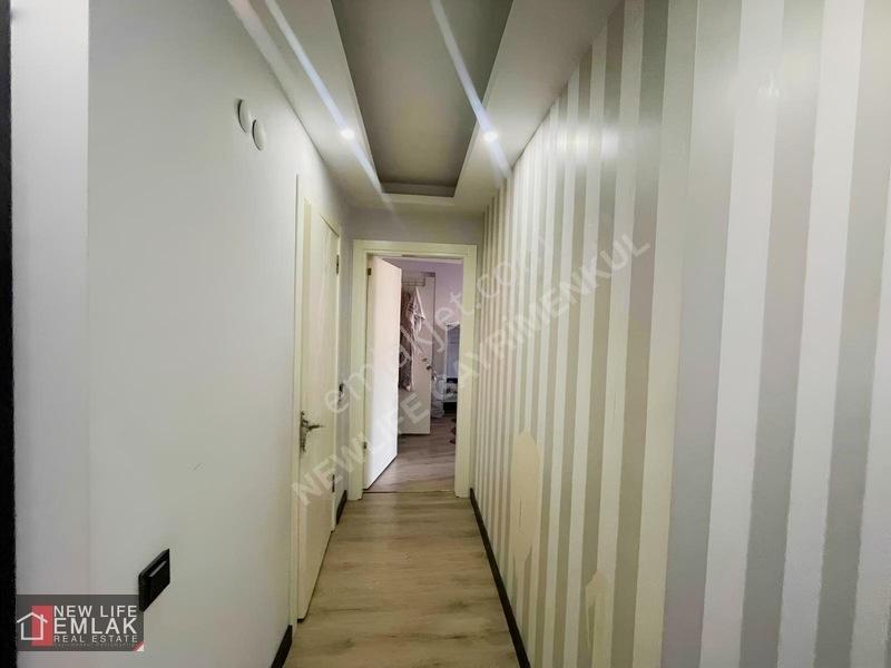 Kuşadasında Havuzlu Sitede Eşyalı Satılık Daire Acil — fotoğraf 15