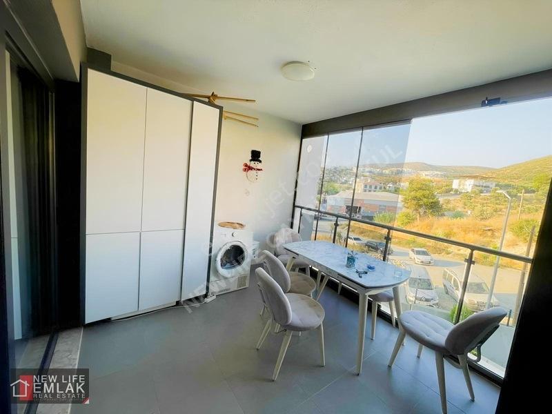 Kuşadasında Havuzlu Sitede Eşyalı Satılık Daire Acil — fotoğraf 20