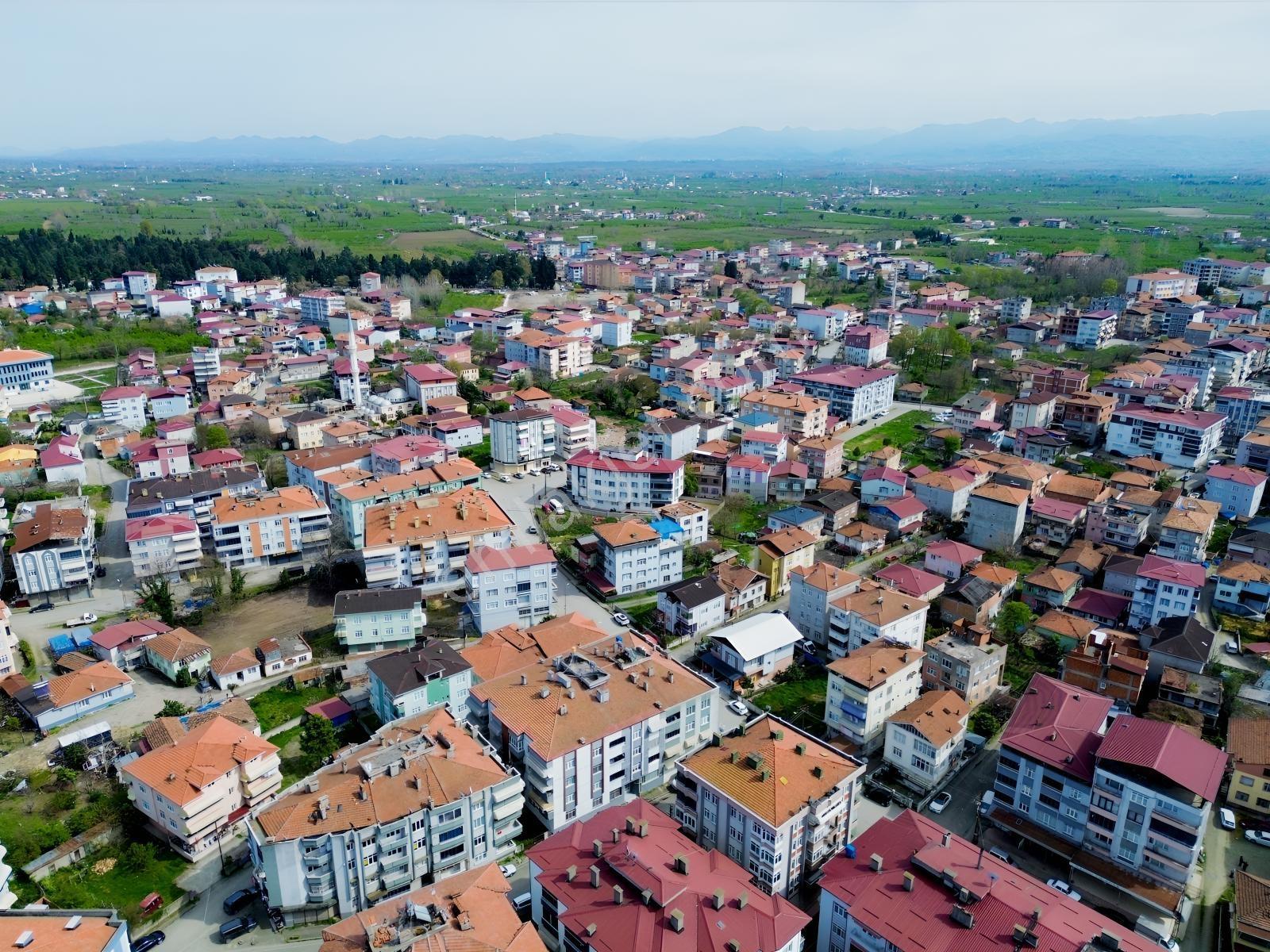 Deneyim'den Çarşamba Orta Mahalle'de Caddeye Cephe Satılık Arsa — fotoğraf 6