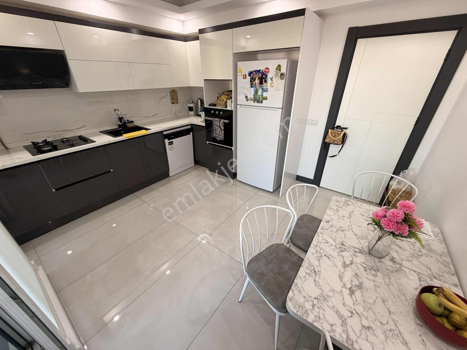 Dream Life | Hürriyet Mahallesi Lüx Site İçi 2+1 Fırsatı — fotoğraf 3