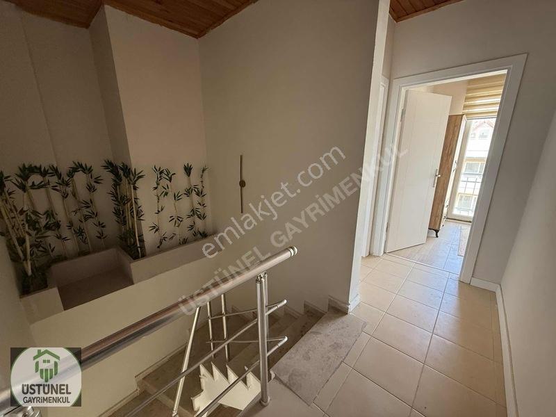 Üstünel'den Merkezi Konumda Eşyalı 3+1 Dubleks Satılık Daire — fotoğraf 21
