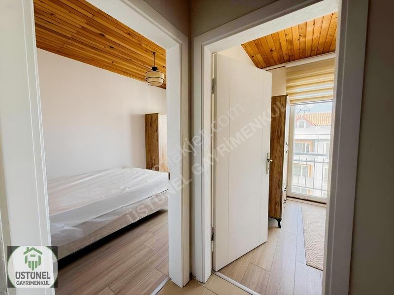 Üstünel'den Merkezi Konumda Eşyalı 3+1 Dubleks Satılık Daire — fotoğraf 22