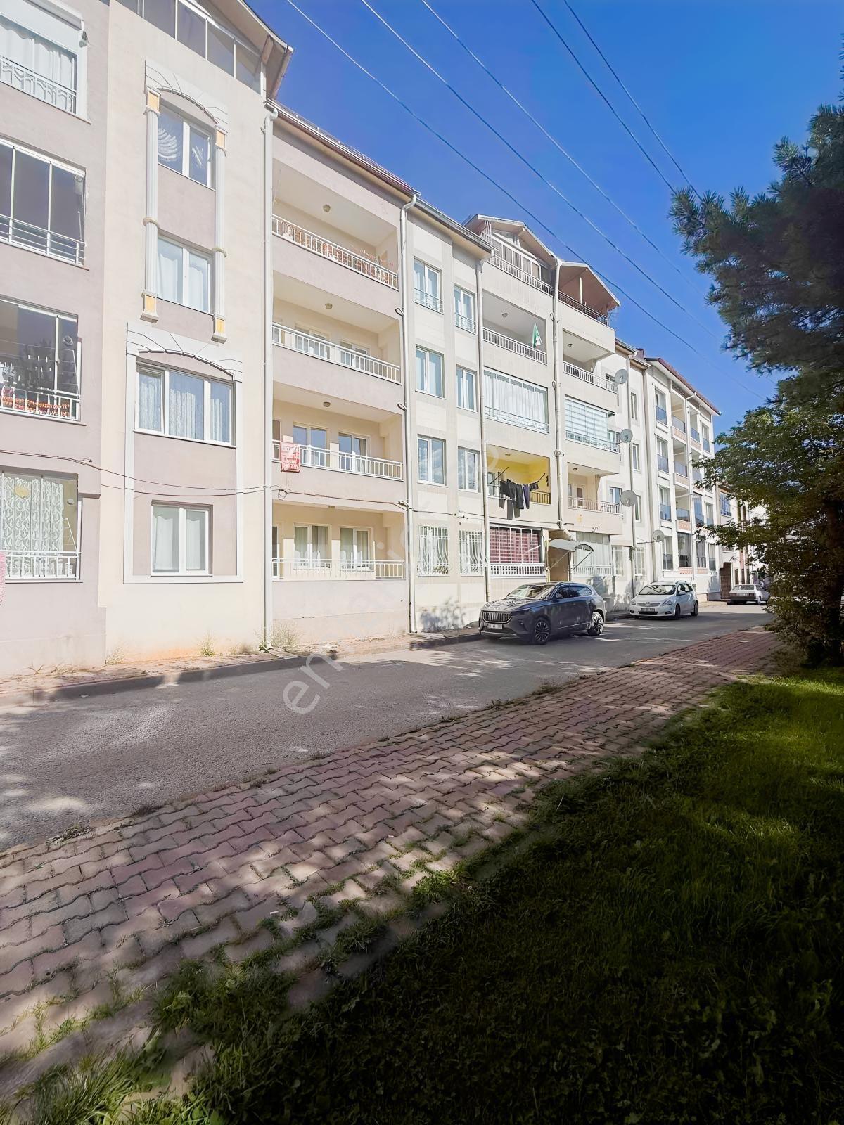 Sivas Gökçebostan Mahallesinde Satılık 3+1 Ara Kat Daire — fotoğraf 3