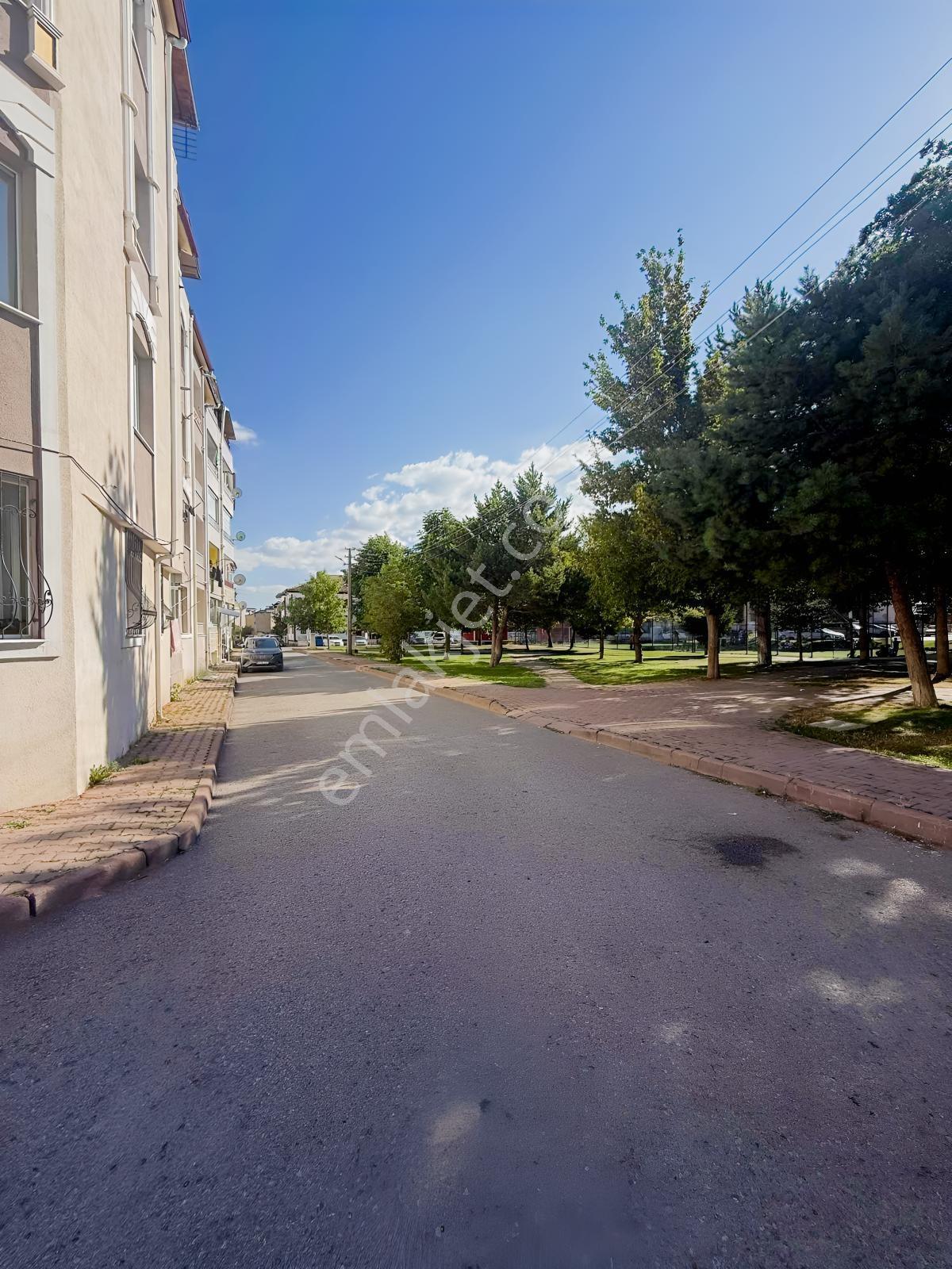 Sivas Gökçebostan Mahallesinde Satılık 3+1 Ara Kat Daire — fotoğraf 4