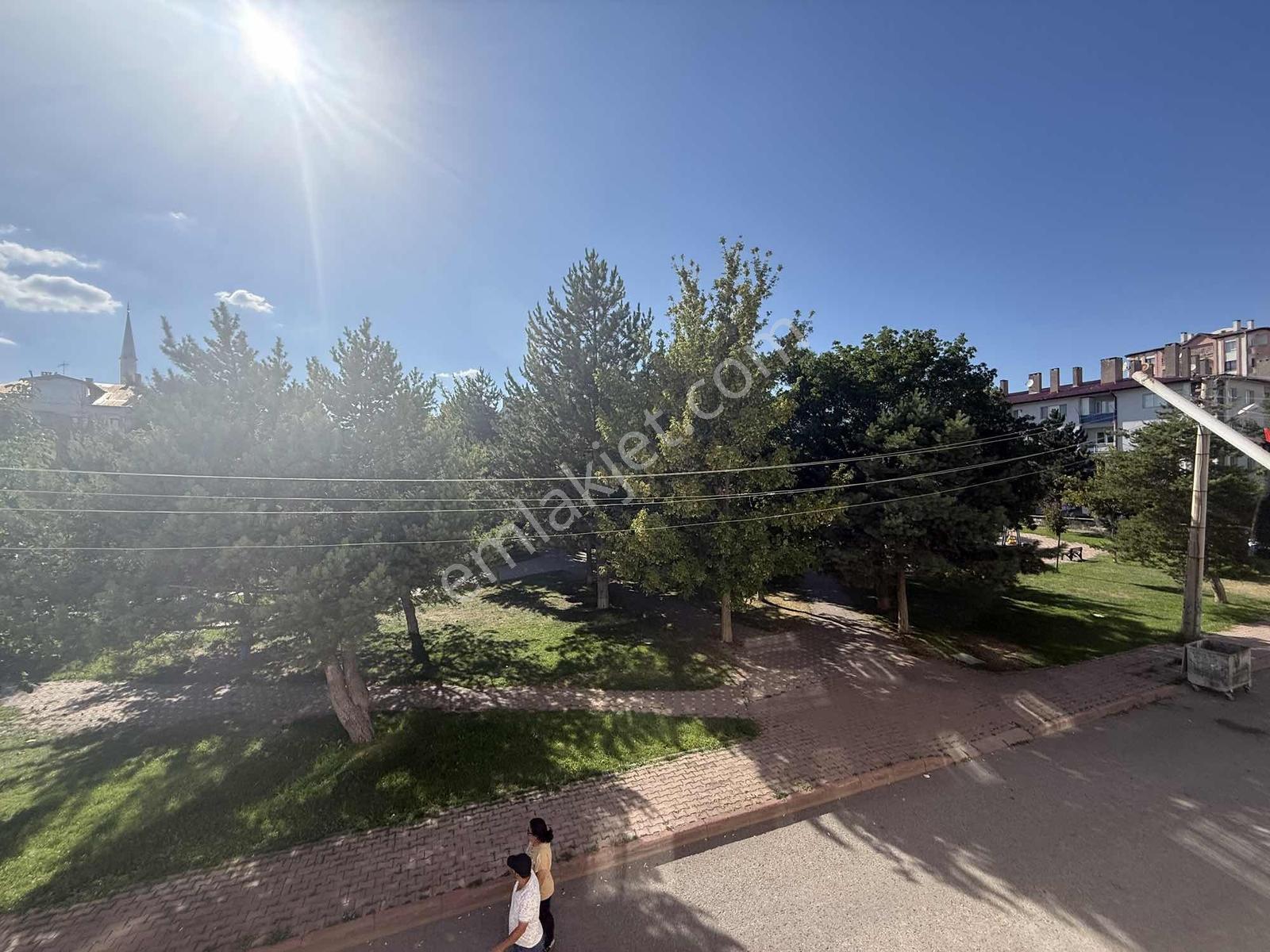 Sivas Gökçebostan Mahallesinde Satılık 3+1 Ara Kat Daire — fotoğraf 6