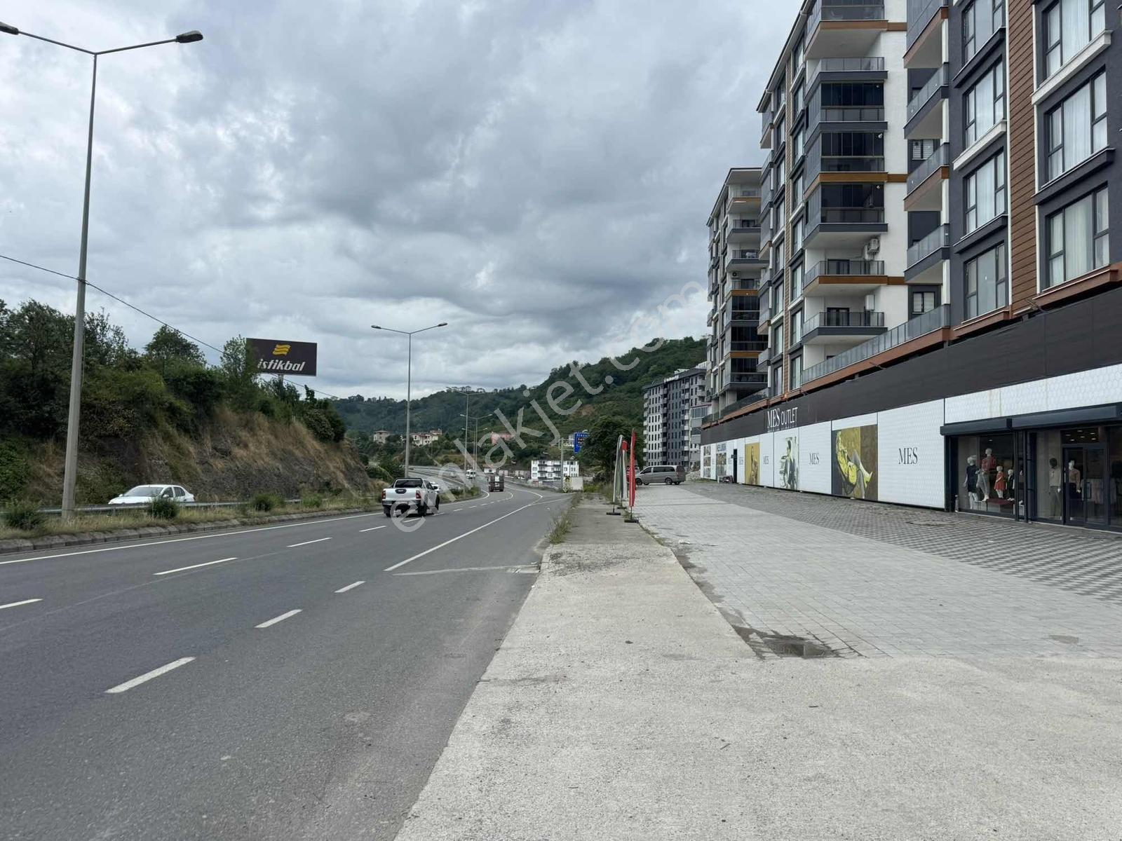 Trabzon Yeşilyalıda Anayol Üzeri Satılık Sıfır Daire — fotoğraf 2