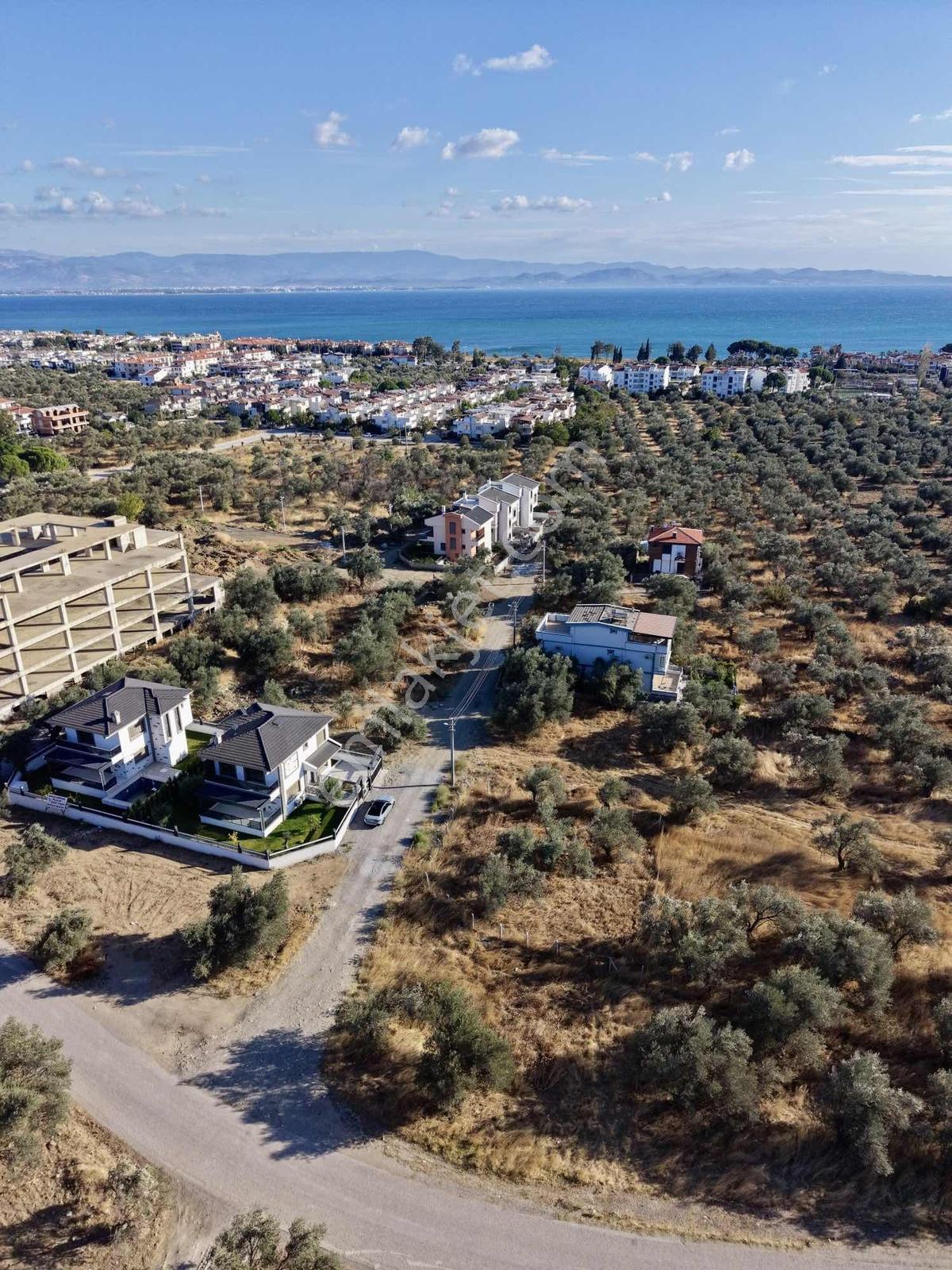 Avcı'dan Güre Otellere Yakın 20/40 İmarlı 2 Villalık Arsa — fotoğraf 2