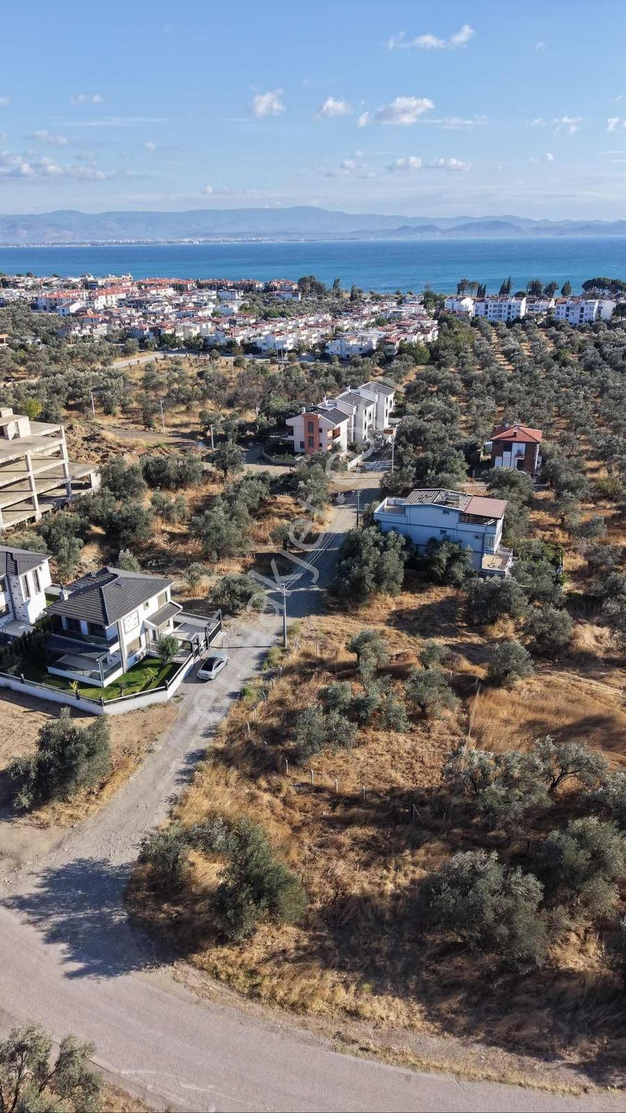 Avcı'dan Güre Otellere Yakın 20/40 İmarlı 2 Villalık Arsa — fotoğraf 3
