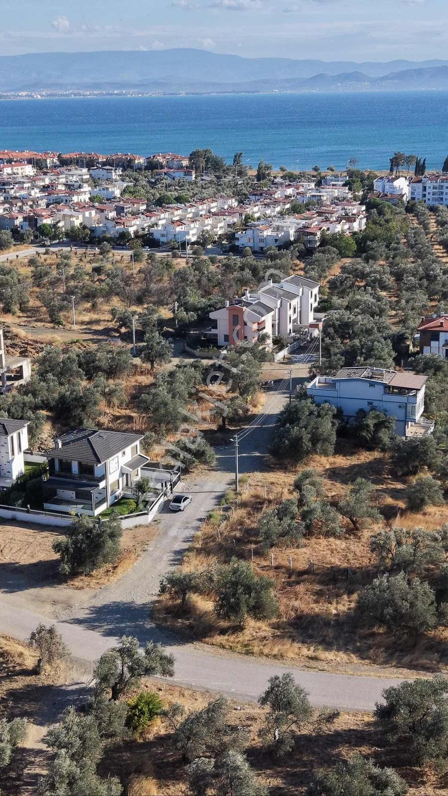 Avcı'dan Güre Otellere Yakın 20/40 İmarlı 2 Villalık Arsa — fotoğraf 4