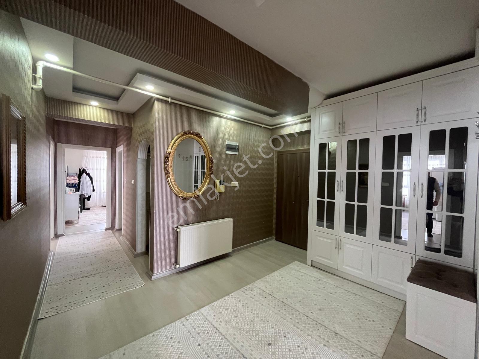 Doğukent Devasa Büyüklükte 4+4 ( Ayrı Girişli) Bakımlı Dubleks — fotoğraf 14
