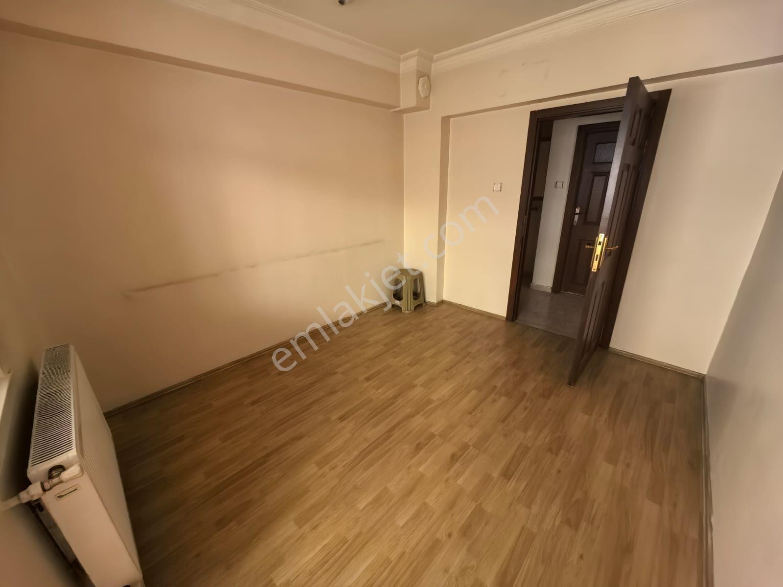 Toprak Emlaktan Ank Keçiören Baglarbaşı Mah De 3+1 Daire — fotoğraf 3