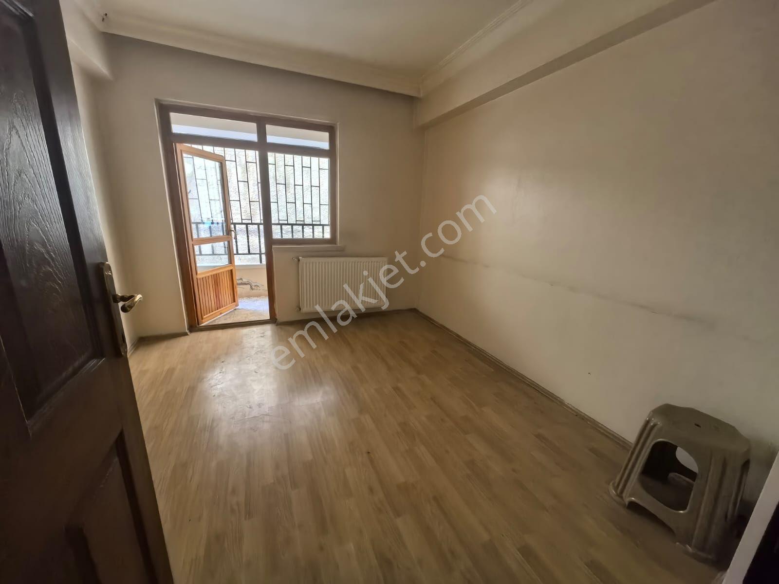 Toprak Emlaktan Ank Keçiören Baglarbaşı Mah De 3+1 Daire — fotoğraf 15