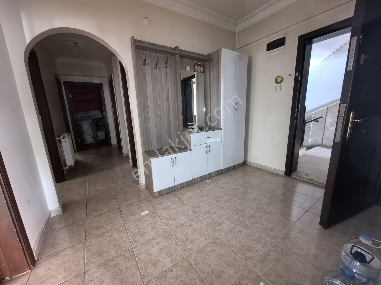Toprak Emlaktan Ank Keçiören Baglarbaşı Mah De 3+1 Daire — fotoğraf 26