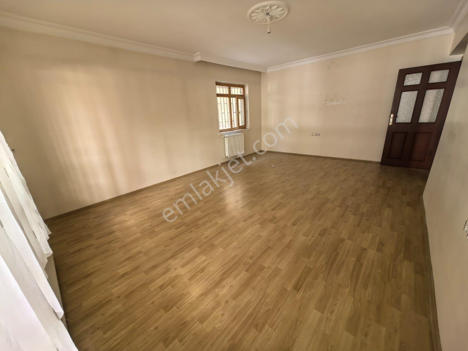Toprak Emlaktan Ank Keçiören Baglarbaşı Mah De 3+1 Daire — fotoğraf 32