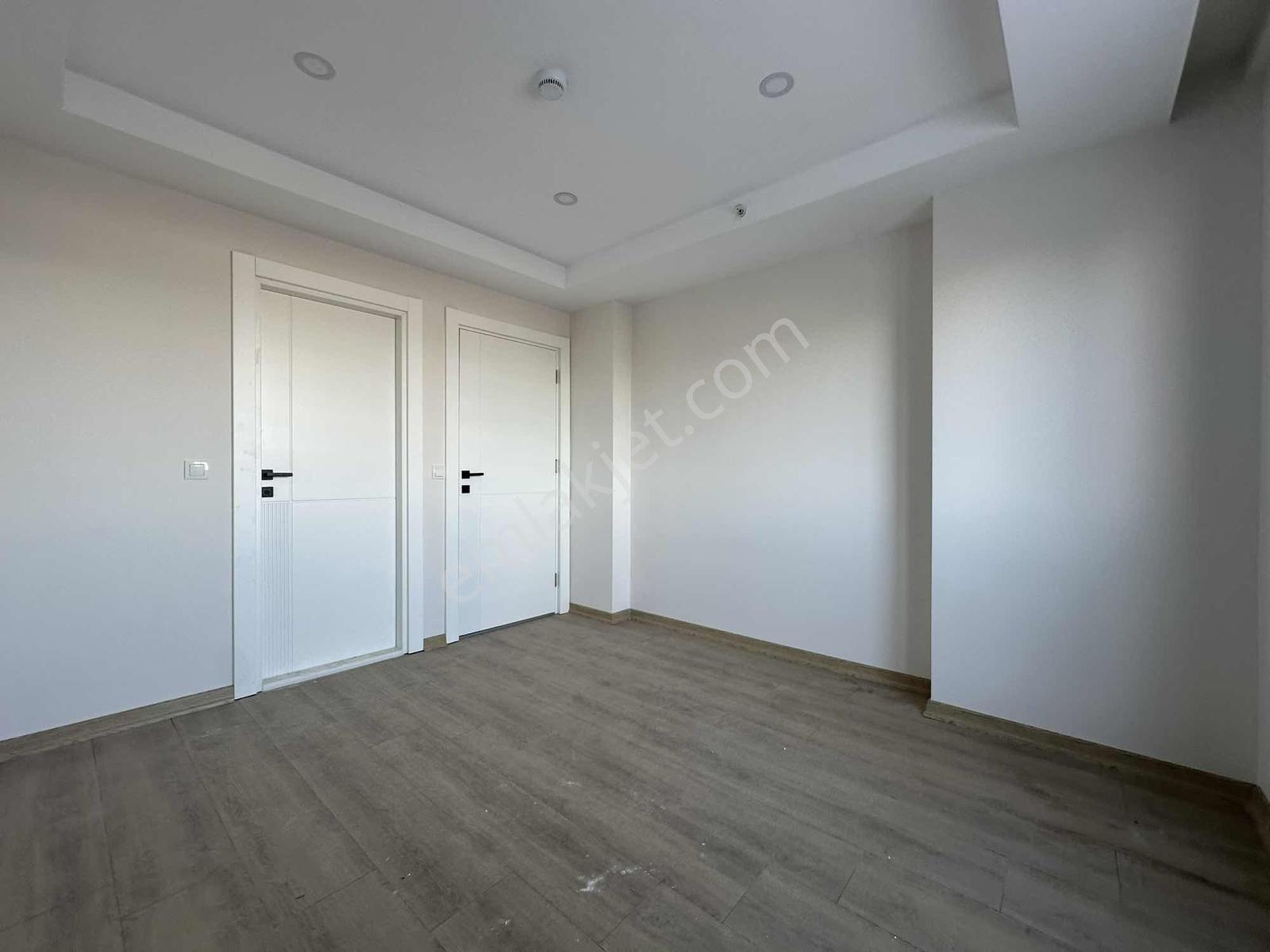 Altınova Bulvarı Üzerinde Satılık 2+1 Ayrı Mutfaklı Sıfır Daire — fotoğraf 20