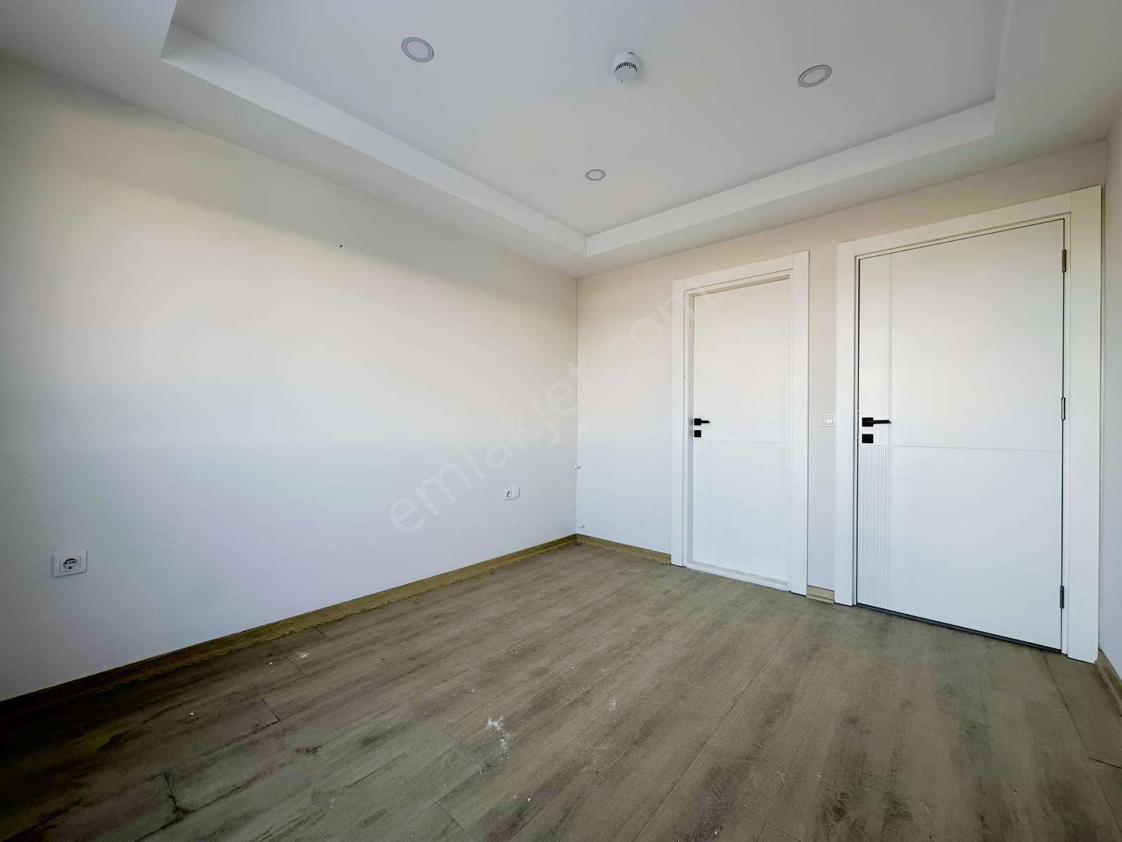 Altınova Bulvarı Üzerinde Satılık 2+1 Ayrı Mutfaklı Sıfır Daire — fotoğraf 23