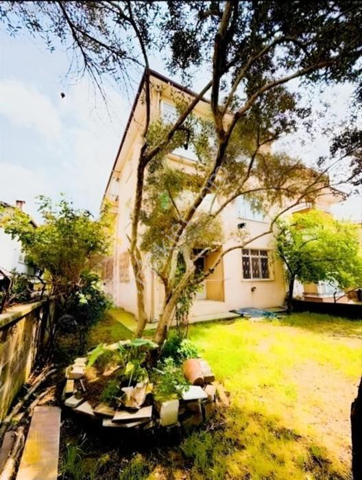 Derince İbn-i Sinada 267 M² Arsalı 3 Katlı Bina — fotoğraf 2