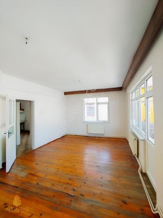 Derince İbn-i Sinada 267 M² Arsalı 3 Katlı Bina — fotoğraf 10