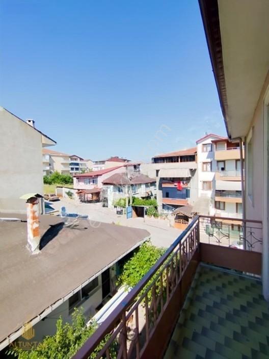 Derince İbn-i Sinada 267 M² Arsalı 3 Katlı Bina — fotoğraf 11