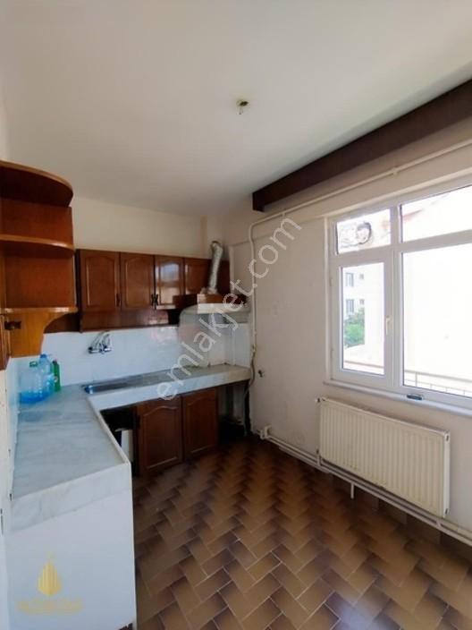Derince İbn-i Sinada 267 M² Arsalı 3 Katlı Bina — fotoğraf 13