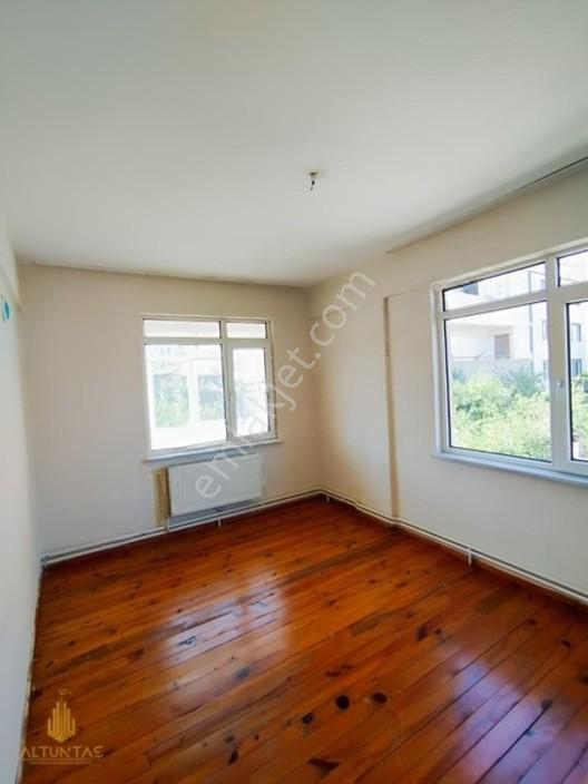 Derince İbn-i Sinada 267 M² Arsalı 3 Katlı Bina — fotoğraf 17