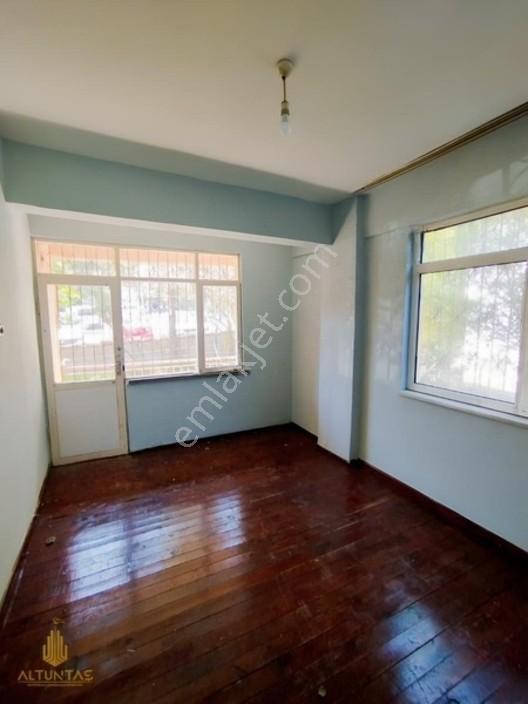 Derince İbn-i Sinada 267 M² Arsalı 3 Katlı Bina — fotoğraf 28