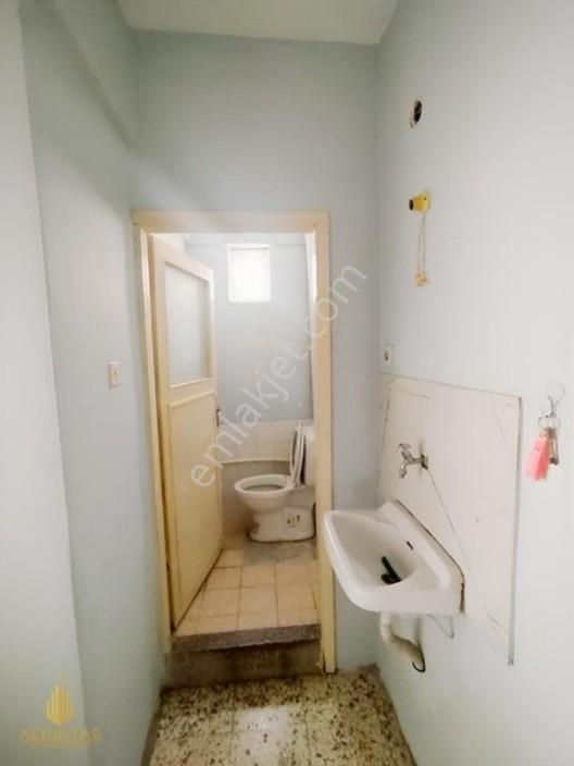 Derince İbn-i Sinada 267 M² Arsalı 3 Katlı Bina — fotoğraf 29