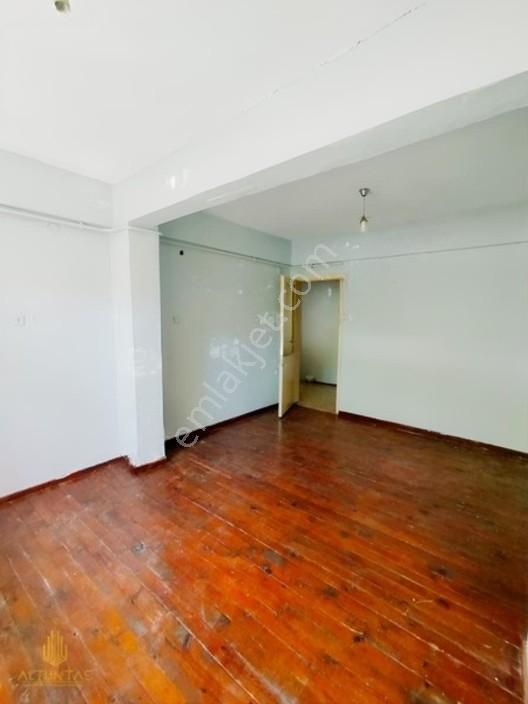 Derince İbn-i Sinada 267 M² Arsalı 3 Katlı Bina — fotoğraf 30