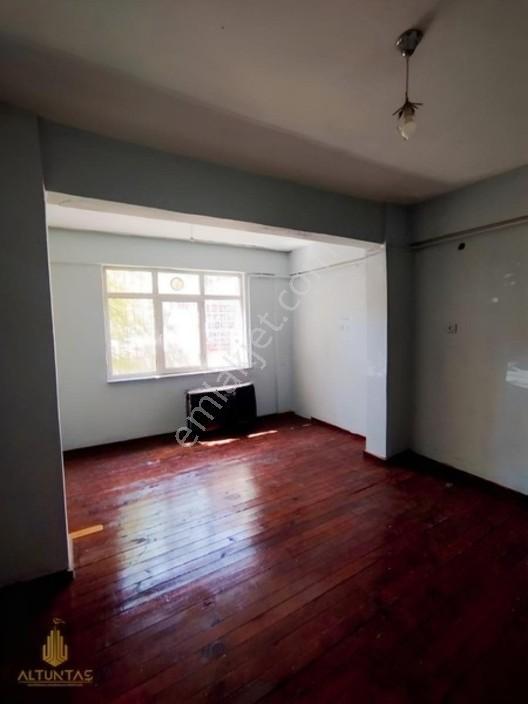 Derince İbn-i Sinada 267 M² Arsalı 3 Katlı Bina — fotoğraf 31