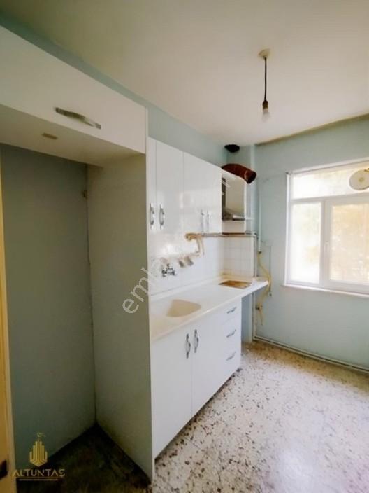 Derince İbn-i Sinada 267 M² Arsalı 3 Katlı Bina — fotoğraf 35