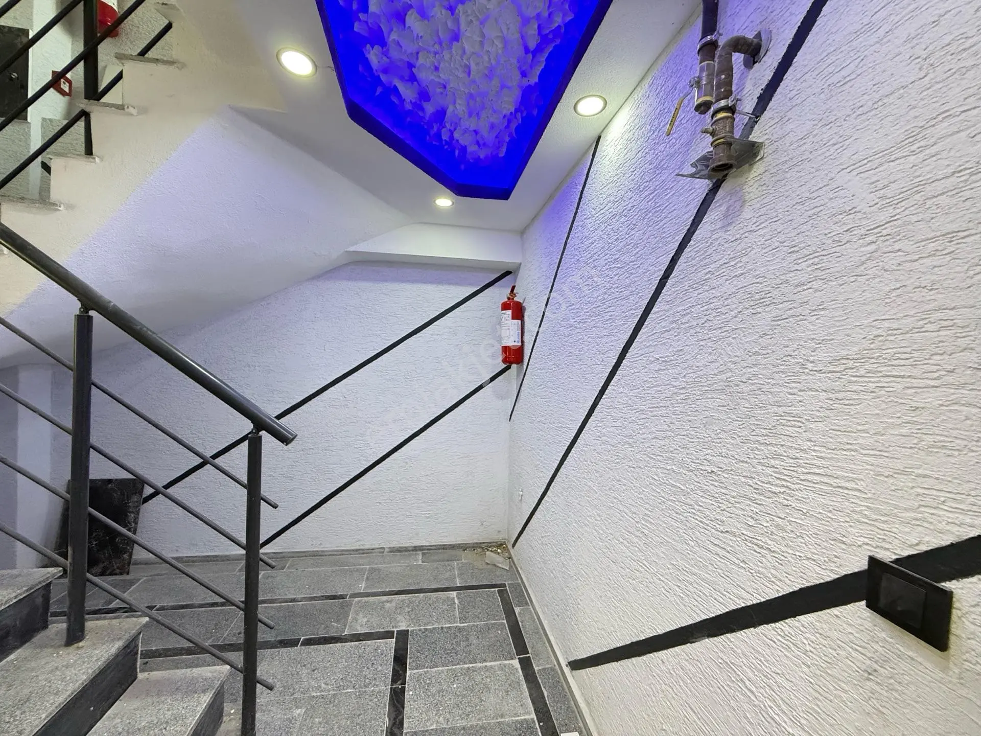 Rose Emlaktan Gaziler Mh. Satılık Ultra Lüks 2+1 Bahçe Katı — fotoğraf 18