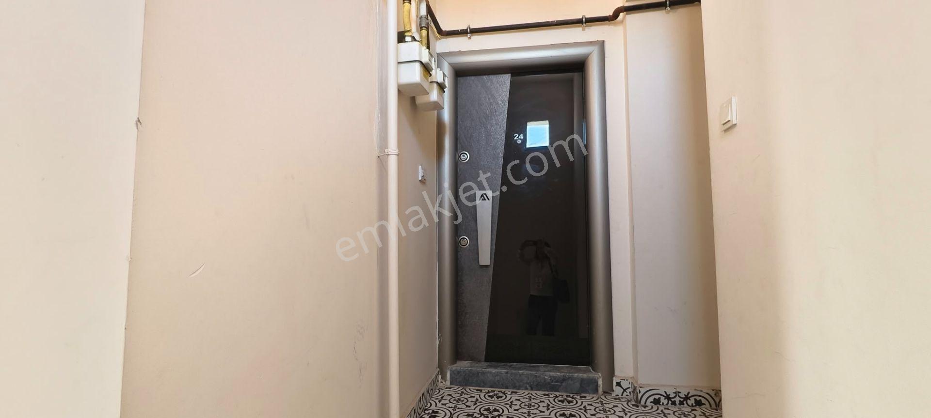 Karşıyaka Atakent Yalı’da | Blue Town Sitesinde, Satılık Eşyalı 1+1 | 47 M² | 7 M² Kapalı Balkon — fotoğraf 9