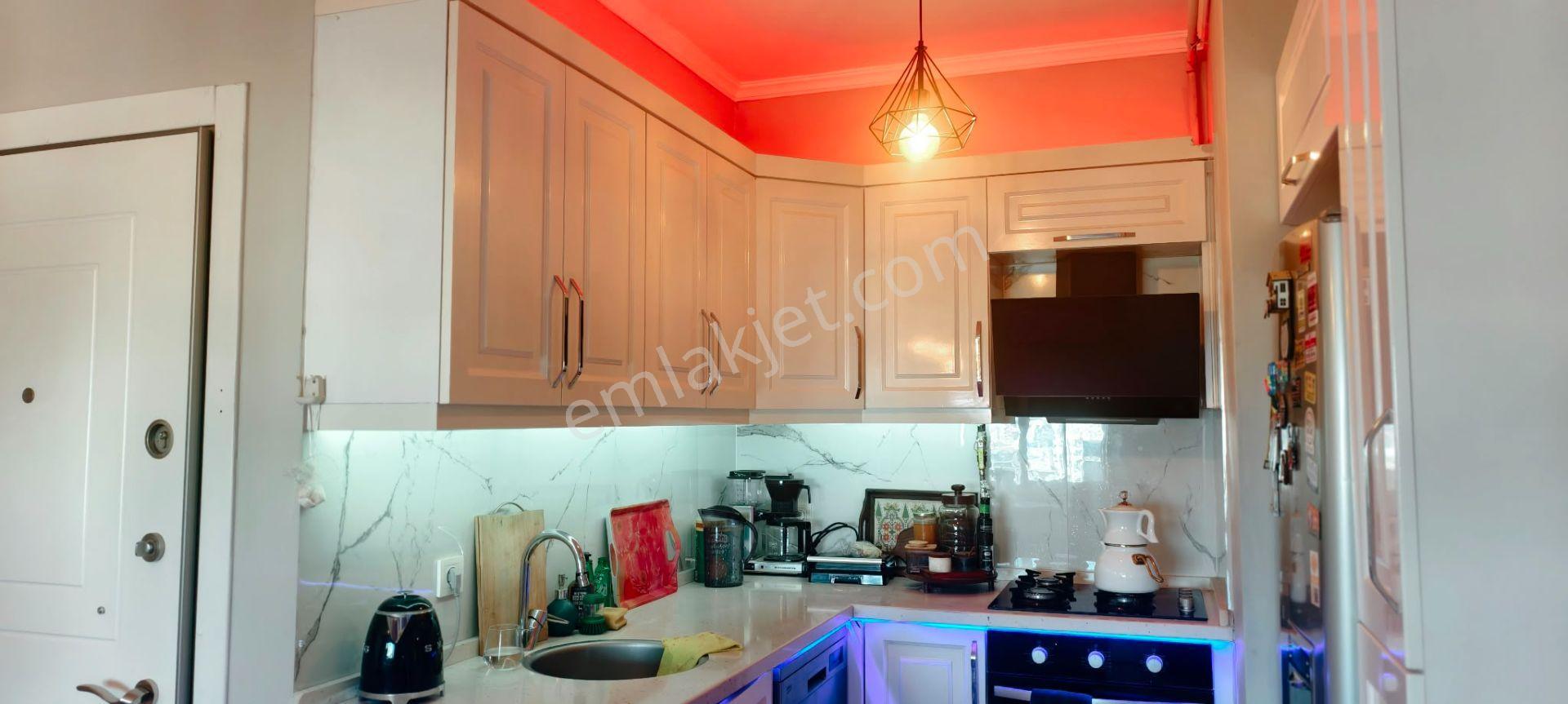 Karşıyaka Atakent Yalı’da | Blue Town Sitesinde, Satılık Eşyalı 1+1 | 47 M² | 7 M² Kapalı Balkon — fotoğraf 11