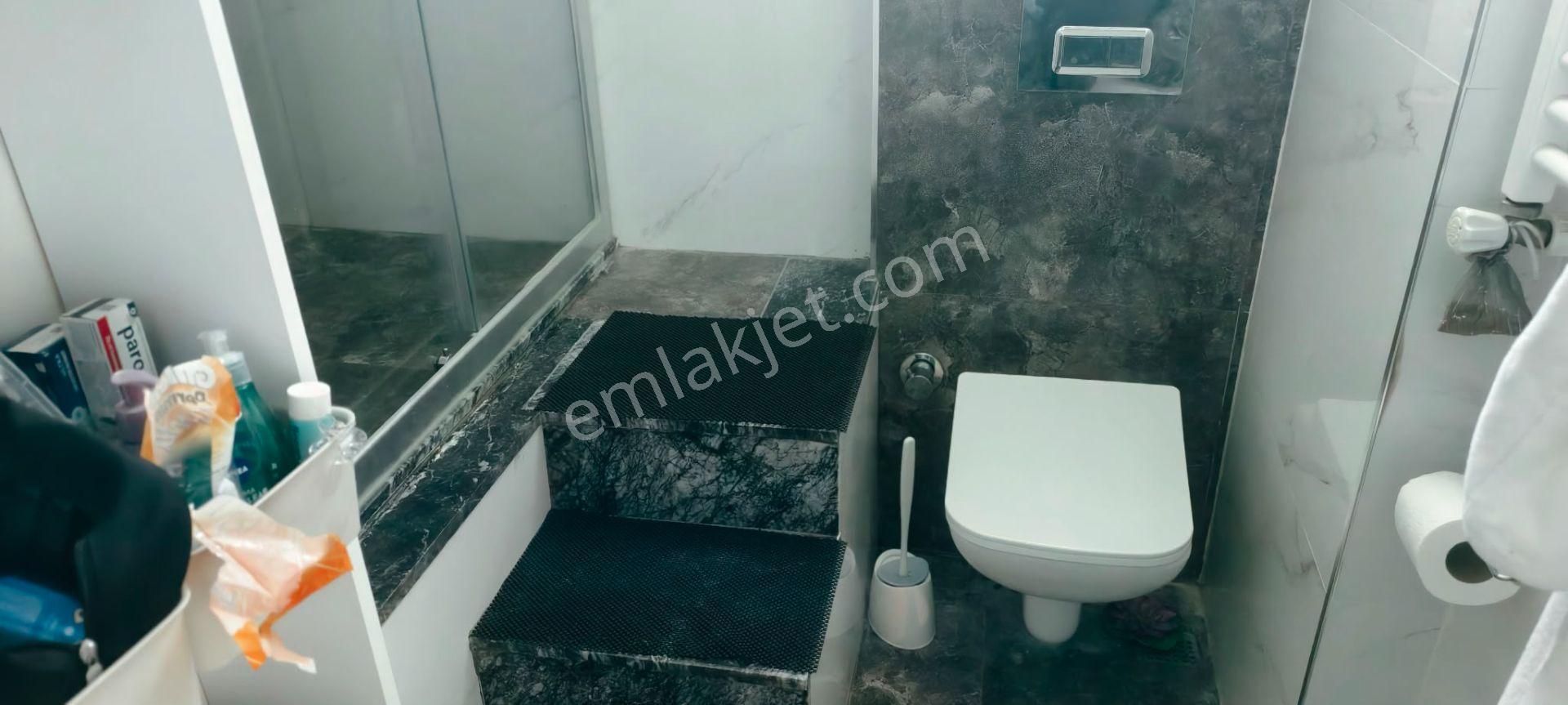 Karşıyaka Atakent Yalı’da | Blue Town Sitesinde, Satılık Eşyalı 1+1 | 47 M² | 7 M² Kapalı Balkon — fotoğraf 24