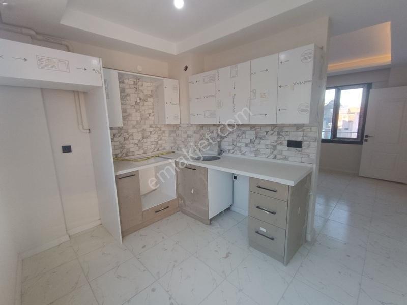 Avar Caddesi'Nde Kapalı Otoparklı Satılık 2+1 Daire