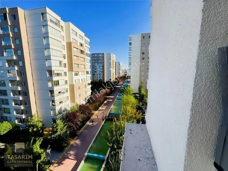 Ahi Mesutun En Güzel Sitesinde Ara Katta Full Yapılı Daire... — fotoğraf 2