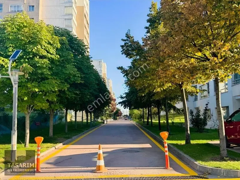 Ahi Mesutun En Güzel Sitesinde Ara Katta Full Yapılı Daire... — fotoğraf 4