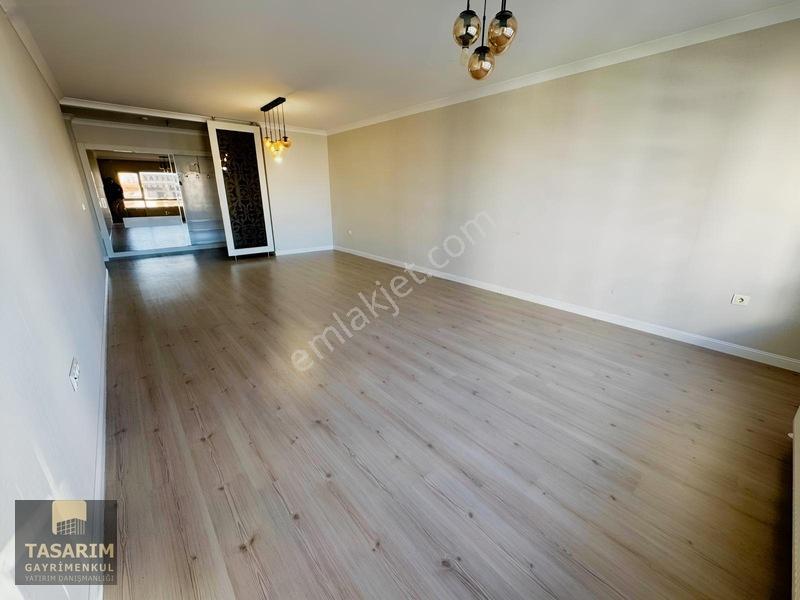 Ahi Mesutun En Güzel Sitesinde Ara Katta Full Yapılı Daire... — fotoğraf 7