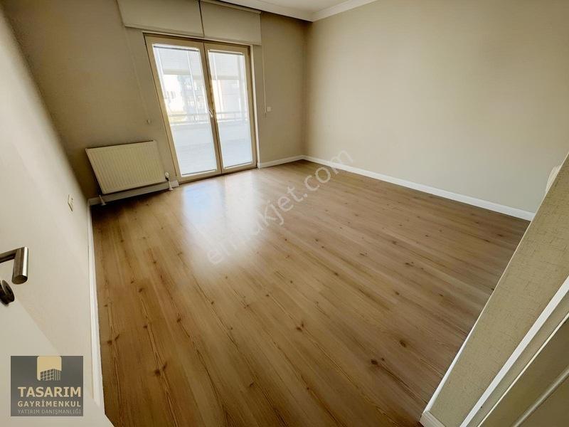 Ahi Mesutun En Güzel Sitesinde Ara Katta Full Yapılı Daire... — fotoğraf 9