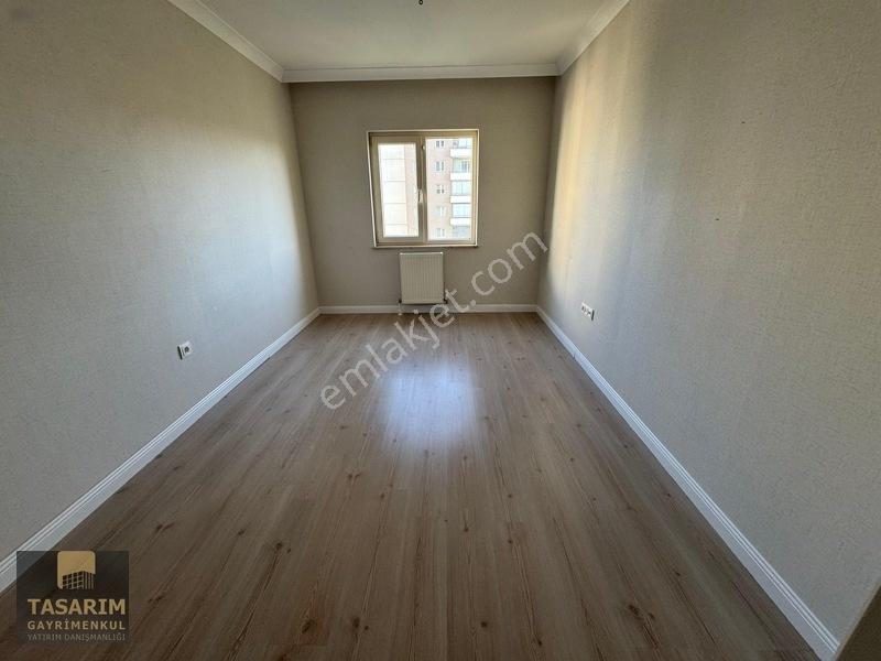 Ahi Mesutun En Güzel Sitesinde Ara Katta Full Yapılı Daire... — fotoğraf 18