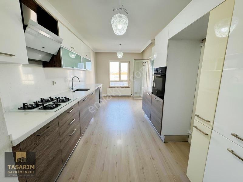 Ahi Mesutun En Güzel Sitesinde Ara Katta Full Yapılı Daire... — fotoğraf 23
