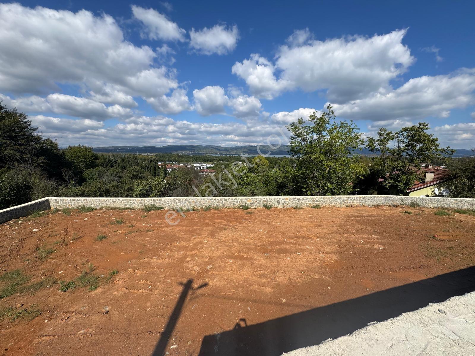 Sapanca Yanık'ta Satılık 887m² İmarlı Villa Arsası — fotoğraf 8