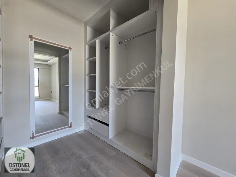 Üstünel'den Hvauzlu Sitede Geniş M2'li Giyinme Odalı Daire — fotoğraf 20