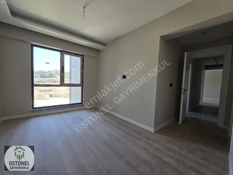Üstünel'den Hvauzlu Sitede Geniş M2'li Giyinme Odalı Daire — fotoğraf 23