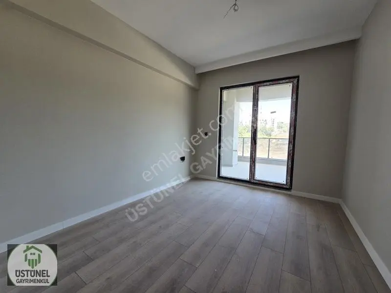 Üstünel'den Hvauzlu Sitede Geniş M2'li Giyinme Odalı Daire — fotoğraf 26