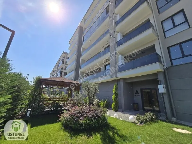 Üstünel'den Hvauzlu Sitede Geniş M2'li Giyinme Odalı Daire — fotoğraf 33