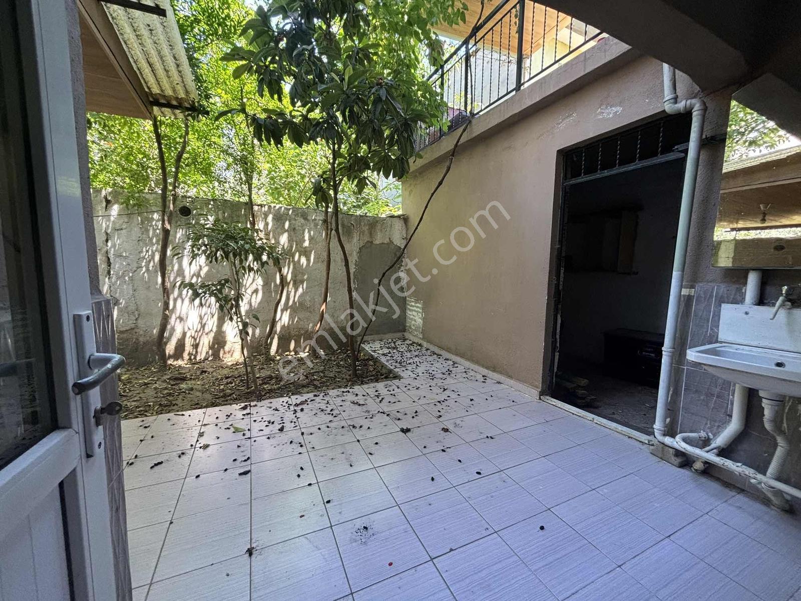 Karabağlar Peker Mahallesinde 2+1 Zemin Kat Satılık Daire — fotoğraf 7